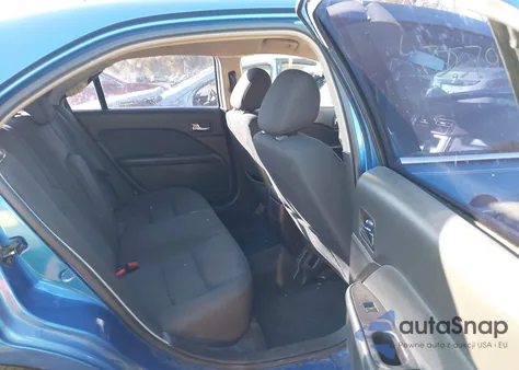 2011 Ford Fusion Se z USA, uszkodzony, nr VIN 3FAHP0HA8BR174645